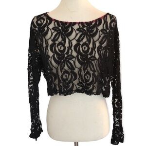 Long sleeve lace crop top